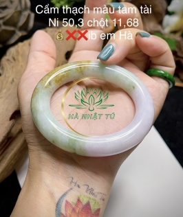 Vòng cẩm thạch tam tài