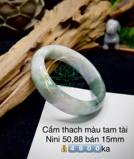 Vòng cẩm thạch màu tam tài 