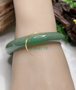 Chiếc cẩm thạch xanh đậu 