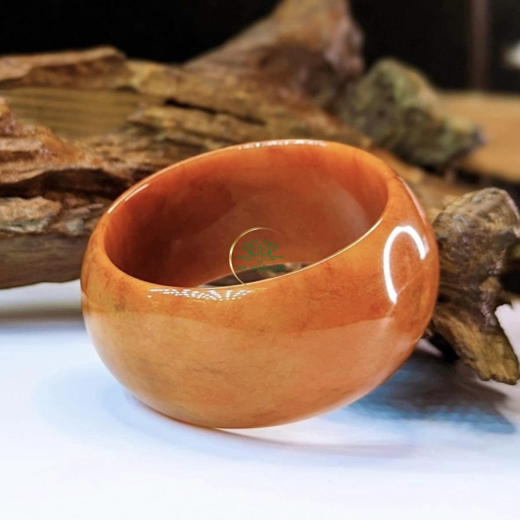 Vòng Ngọc Huyết 