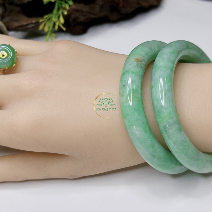Vòng ngọc xanh táo 