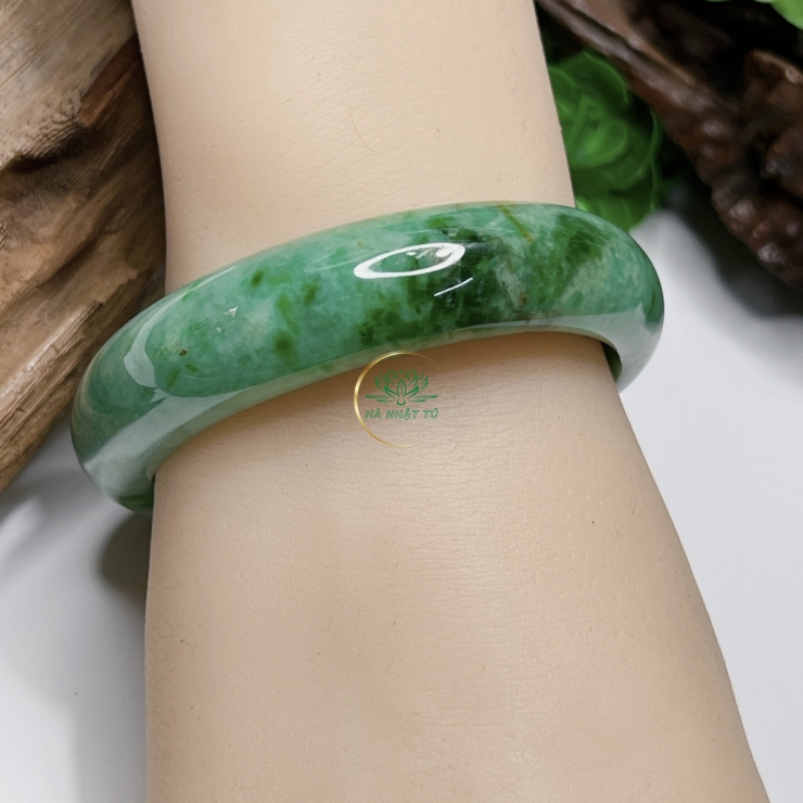 Vòng cẩm thạch xanh lý 