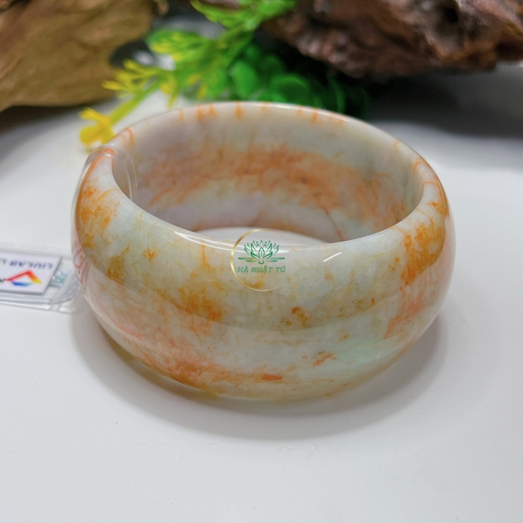 Chiếc vòng huyết bản cối 
