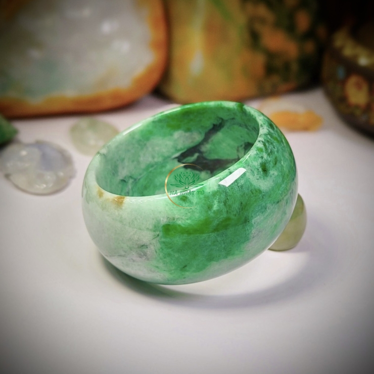 Siêu phẩm vòng ngọc bích 